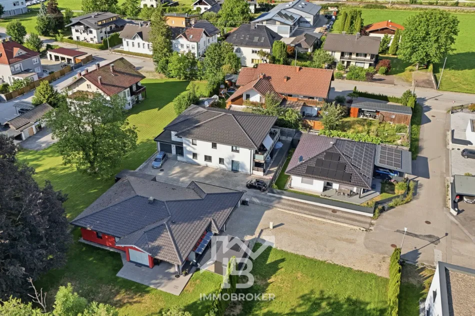 Attraktives Zinshaus in Munderfing mit 4 Wohnungen und 7 Stellplätzen - Bild