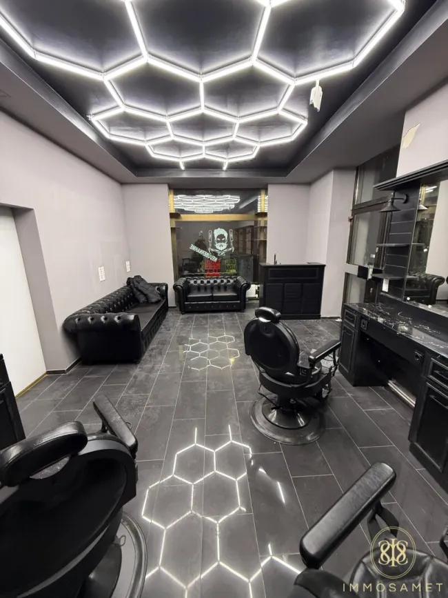 Hochwertig renovierter Salon in perfekter Lage gelangt zur Vermietung - um nur 853€! - Bild