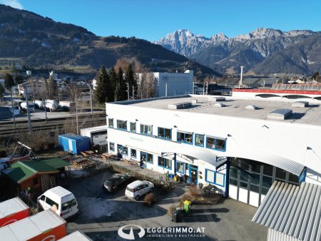Bürofläche / Schulungsfläche in Saalfelden zu vermieten | Parkplatz