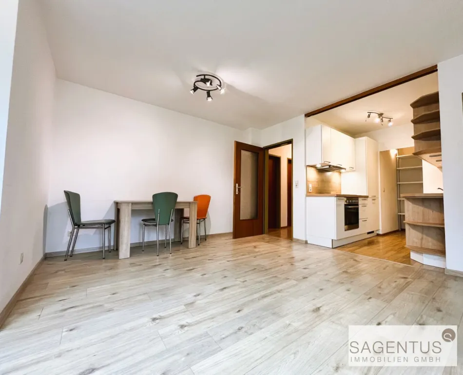 AB SOFORT: ZENTRAL gelegene helle 2-Zimmerwohnung mit Balkon zu mieten! - Titelbild