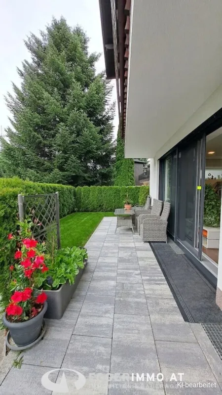 Traumhafte 3-Zimmer-Gartenwohnung mit Südterrasse, Privatgarten & 3 PKW-Freistellplätzen im Herzen von Bruck - Bild