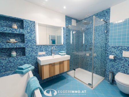 Top ausgestattete 3-Zi-Wohnung mit Seeblick in Zell am See zu vermieten | große Terrasse | Carport