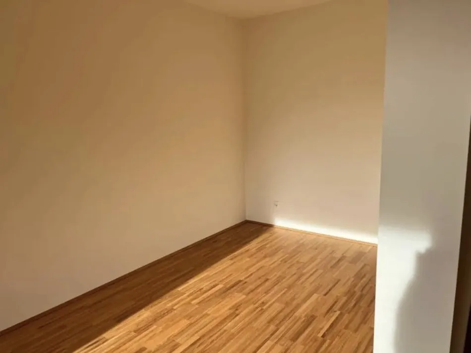 38,7 m² Wohnung mit clever abgetrenntem Schlafbereich – zentral in Teufenbach - Bild