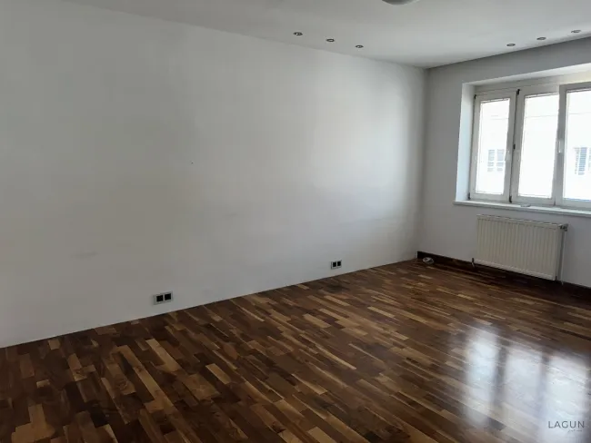 Unbefristete Wohnung in zentraler Lage - Titelbild