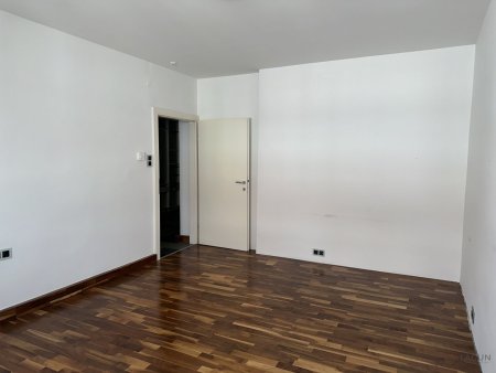 Unbefristete Wohnung in zentraler Lage