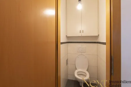 Separate Toilette