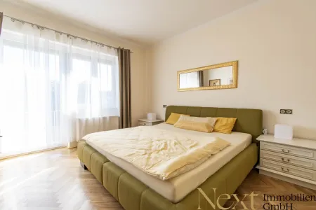 Elternschlafzimmer (1.OG)