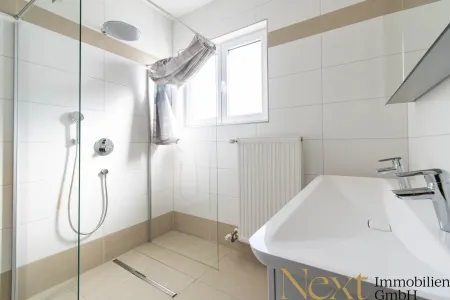Badezimmer (1.OG)