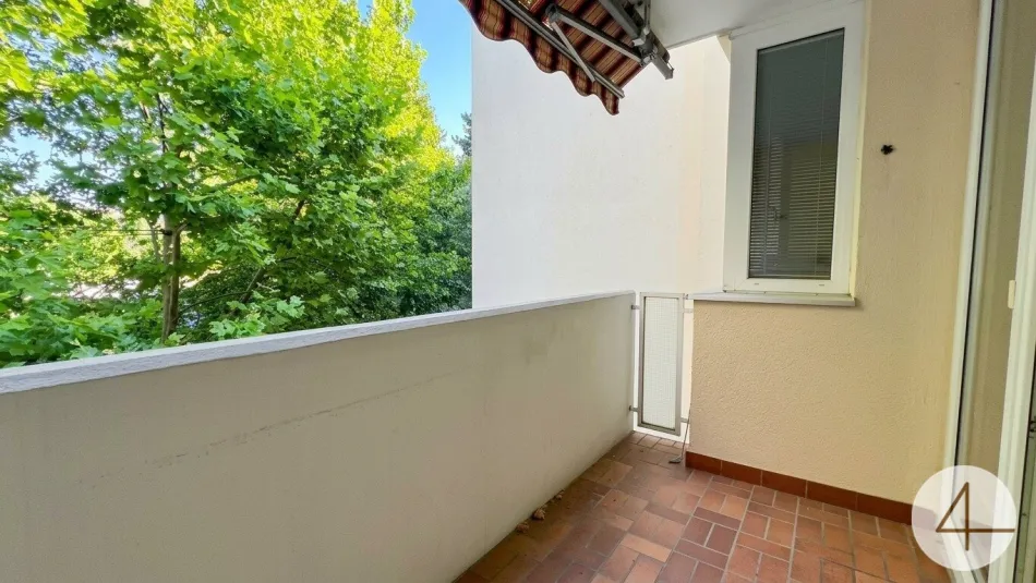 Helle 3-Zimmer-Eigentumswohnung mit Loggia in Klosterneuburg - ruhige Lage nahe Wien - Titelbild