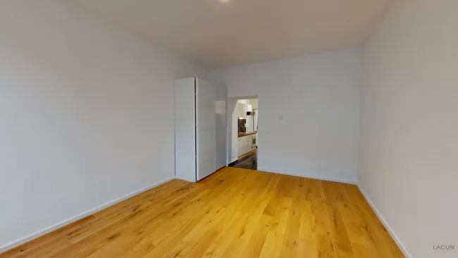 1-Zimmer-Wohnung - zentral gelegen - 3 Stock mit Lift - hell - Anlage - Bild