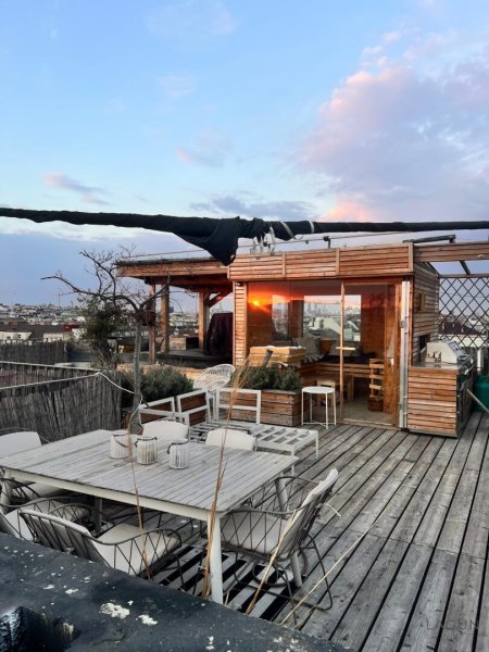 Penthouse-Dachgeschoss mit 60 m² Terrasse und 6 m2 Balkon, Whirlpool, Sauna & Lift direkt in die Wohnung – provisionsfrei