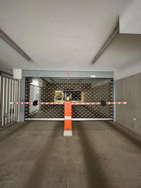 Provisionsfrei! Garagenstellplätze nähe Bahnhof Penzing
