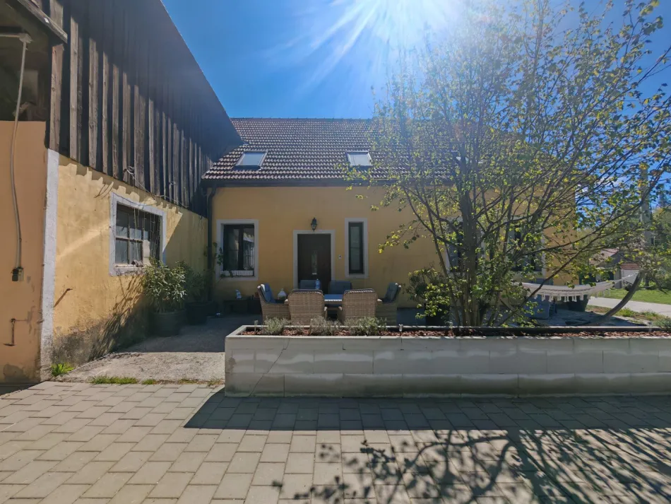 Leben im Grünen – Großzügige Liegenschaft mit vielseitigem Nutzungspotenzial - Bild