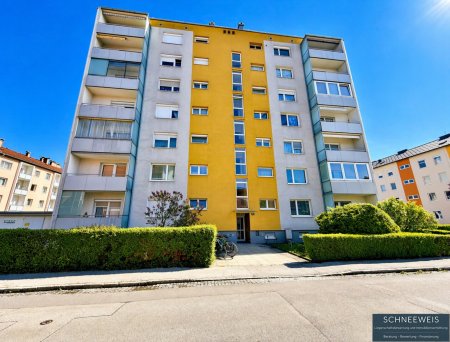 TRAUN | ST.MARTIN: Vollständig möblierte 3-Zimmer-Wohnung mit kleinem Balkon in Trauner Bestlage!