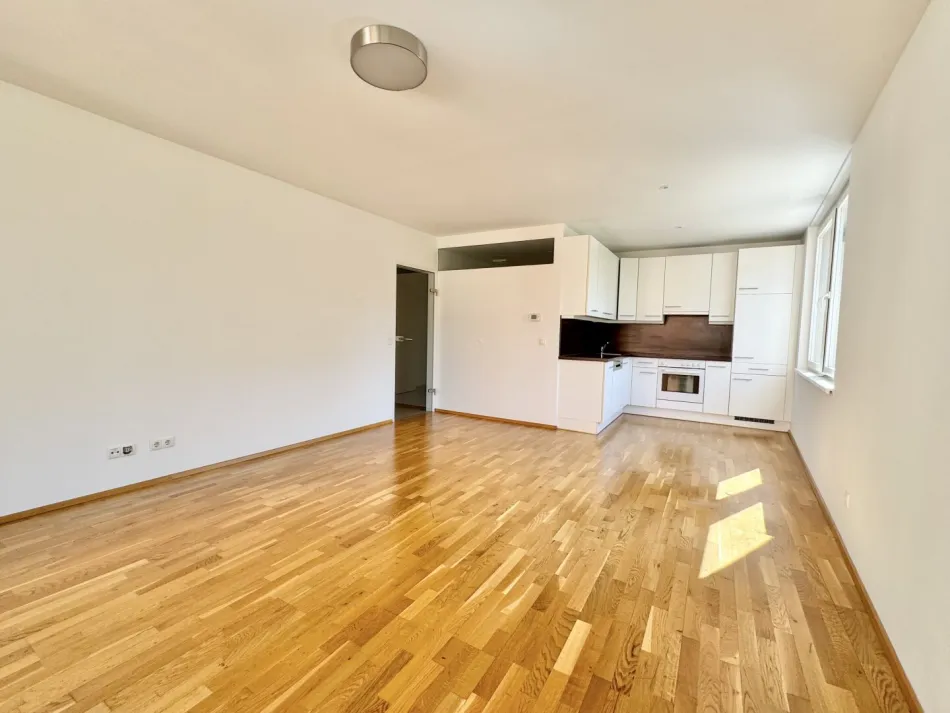 PROVISIONSFREI - MODERNE 2 ZIMMER + GROSSER BALKON - Bild