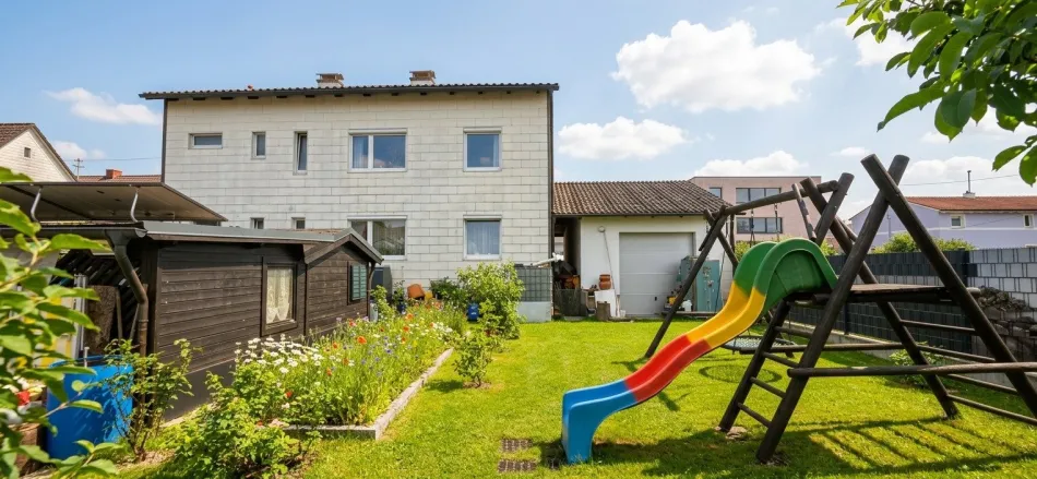 Ein Zuhause mit Seele, Gartenparadies & zwei Wohnebenen – liebevoll gepflegtes Einfamilienhaus in Traun - Titelbild