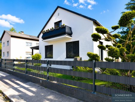 WELS | SCHAFWIESEN: Modernisiertes Wohn- und Freizeitrefugium mit Pool, Grillhaus und zahlreichen Extras in attraktiver Ruhelage