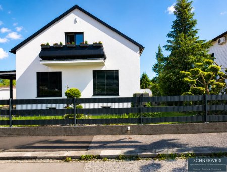 WELS | SCHAFWIESEN: Modernisiertes Wohn- und Freizeitrefugium mit Pool, Grillhaus und zahlreichen Extras in attraktiver Ruhelage