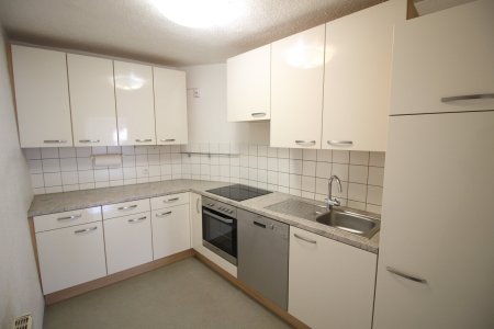 Helle 2-Zimmer-Wohnung mit Einbauküche