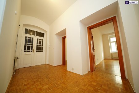 Prestigeträchtig: Repräsentative Altbaufläche in bester Lage – der ideale Standort für Kanzlei, Praxis oder Büro mit stilvollem Auftritt und höchster Sichtbarkeit.