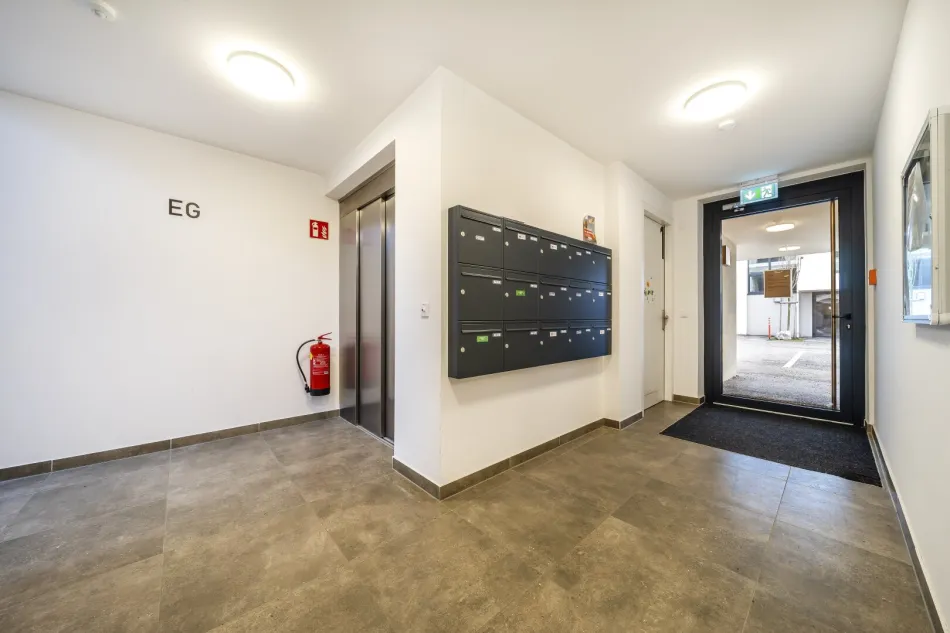 ***2-Zimmer-Neubauwohnung inklusive Küche mit Südbalkon in absoluter Ruhelage auf Eigengrund*** - Bild