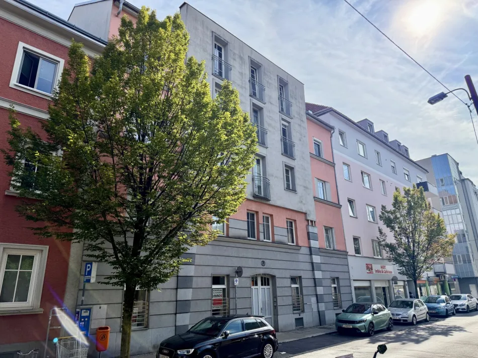 Historisches Zinshaus mit Ausbaupotenzial, Innenhof und großzügigen Dachterrassen in zentraler Linzer Lage - Bild