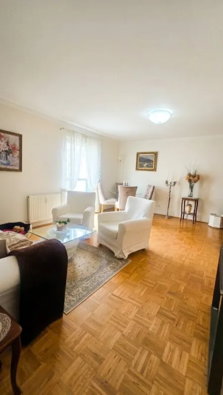Einziehen & Wohlfühlen! Helle 3-Zimmer Wohnung mit ca. 70m Wohnfläche inkl. Garagenplatz (Barrierefrei) - Bild