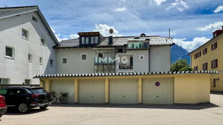 Nordfassade mit Balkon