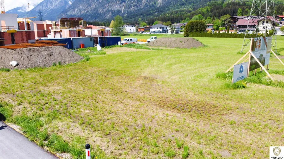 NEU: Schöne Bauparzelle in Kramsach - Bild