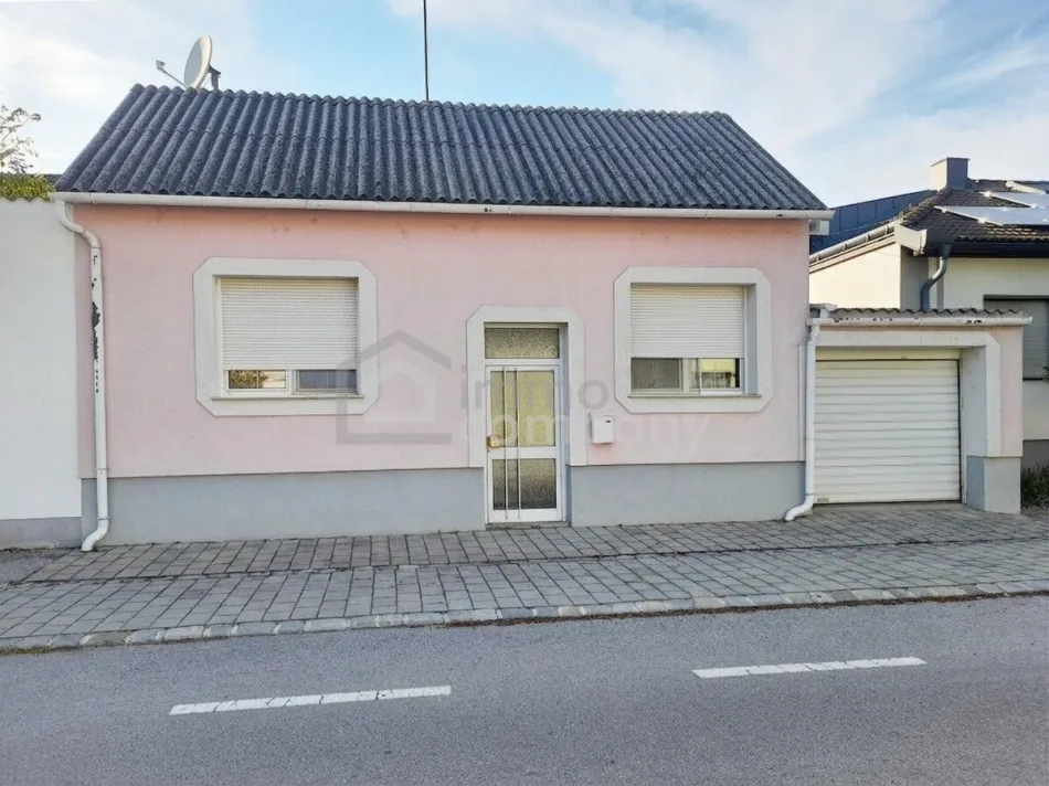 Haus mit Potenzial & privatem Innenhof im Ortskern von Gols - Bild