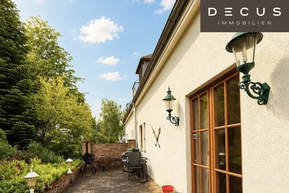DOPPELHAUS I GRÜNRUHELAGE MIT IDYLLISCHEN GARTEN I GARAGE I WALLBOX I KELLER - Bild