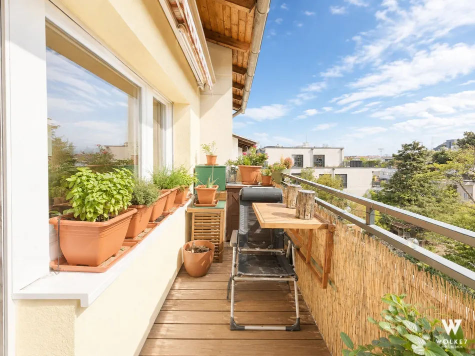 Lichtdurchflutete 3-Zimmer Wohnung mit wunderschönem Grünblick I Sonniger Süd-West Balkon - Titelbild