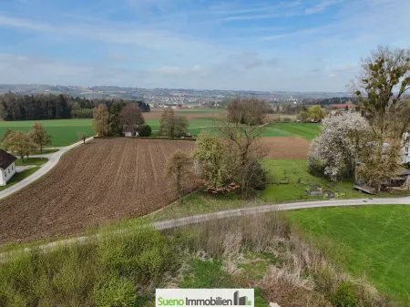 Ausblick nach Wartberg und die umliegenden Felder