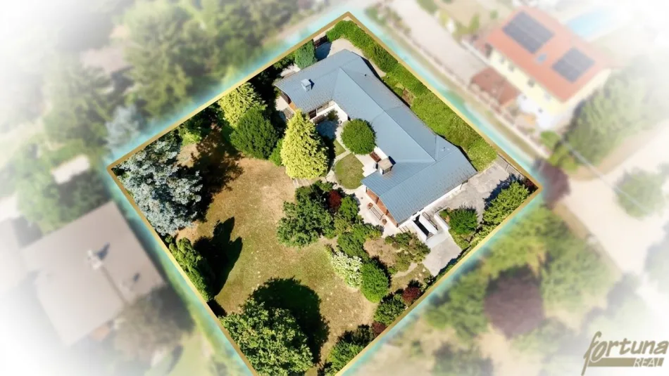 Traumgrundstück/Doppelparzelle mit unverbaubarem Panoramablick über den Wienerwald – Nähe Wien Sievering - Titelbild