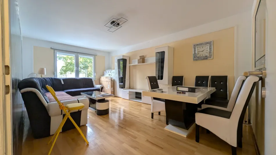 Attraktive 2-Zimmer-Wohnung mit separater Küche - Titelbild