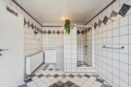 EG-großes Familienbad