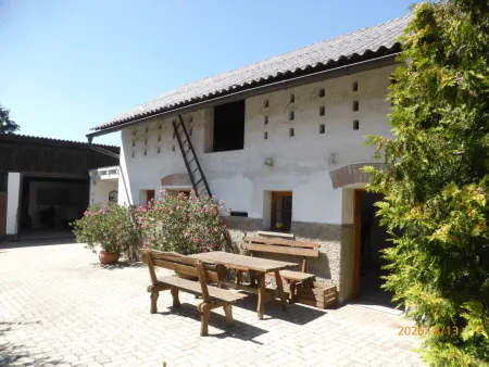 ehemalige Stallungen jetzt AR u. Fitnesscenter