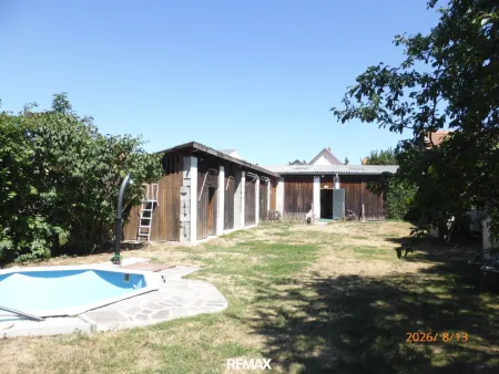Garten mit Pool