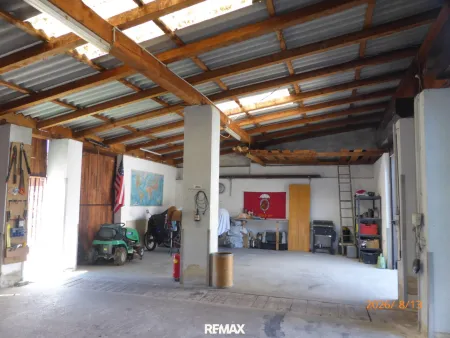 Garage eh. Stadl