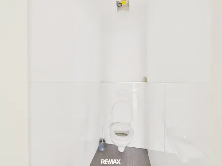 WC 2