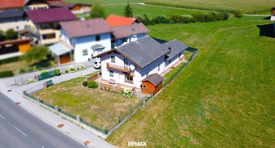 Häuschen mit Garten, Balkon & Garage in Lamprechtshausen - Titelbild