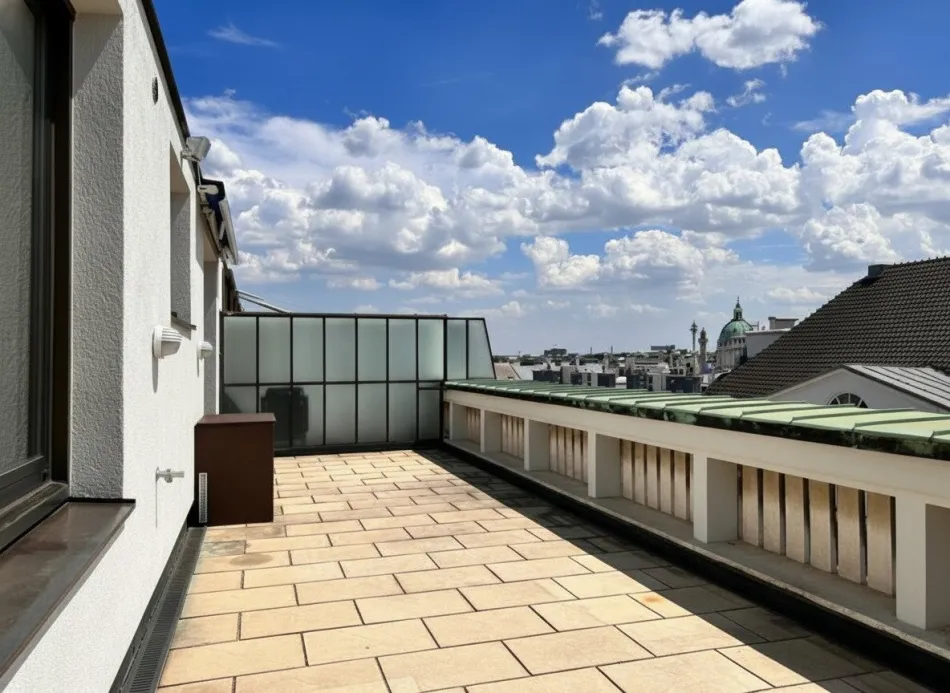 Ruhig gelegene 3 Zimmer Wohnung mit 40m² Terrasse im 9. Liftstock! - Titelbild