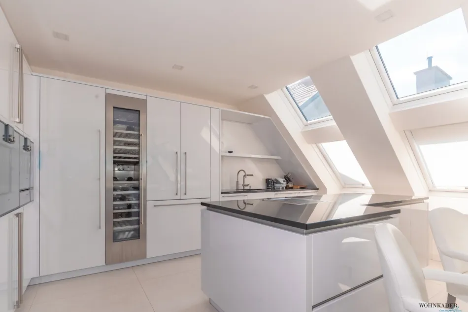 Exklusive Luxus-Dachgeschosswohnung mit ca. 60 m² Dachterrasse | voll möbliert | Smart Home | Garage | 1180 Wien - Titelbild