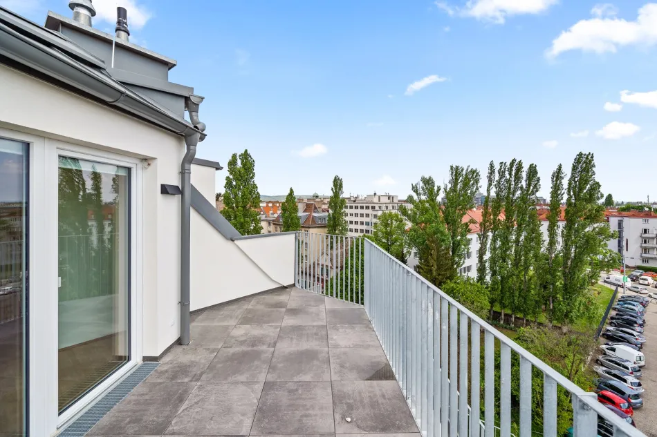 TOPPREIS ! DACHWOHNUNG / TERRASSE/ Moderne 2-Zi DG-Wohnung mit Terrasse (top 54) - Titelbild