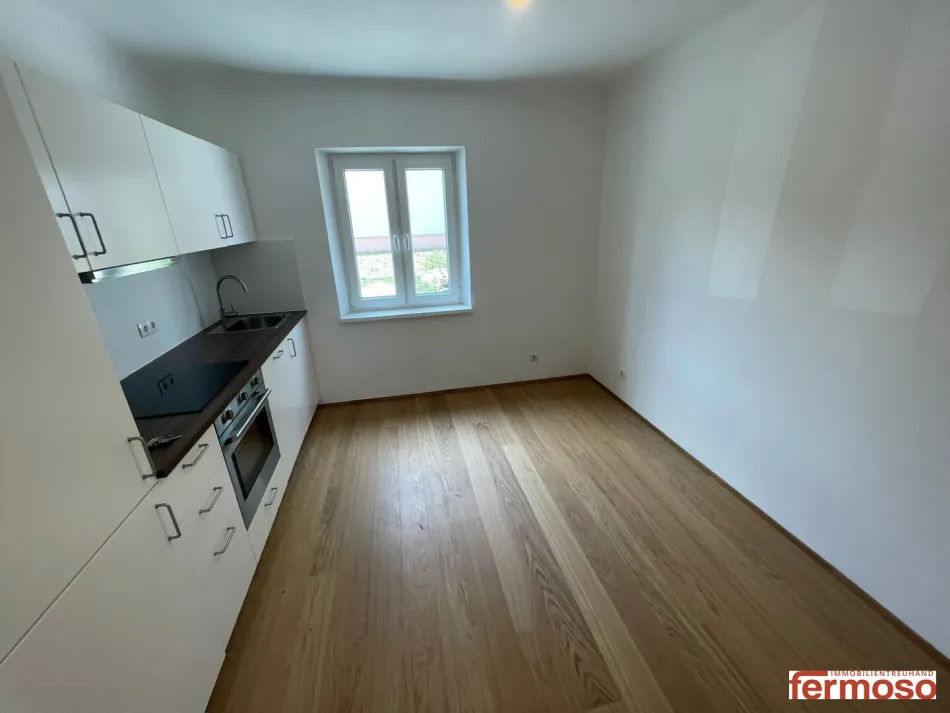 Frisch saniert & modern ausgestattet – 2,5 Zimmer in Ebergassing - Bild