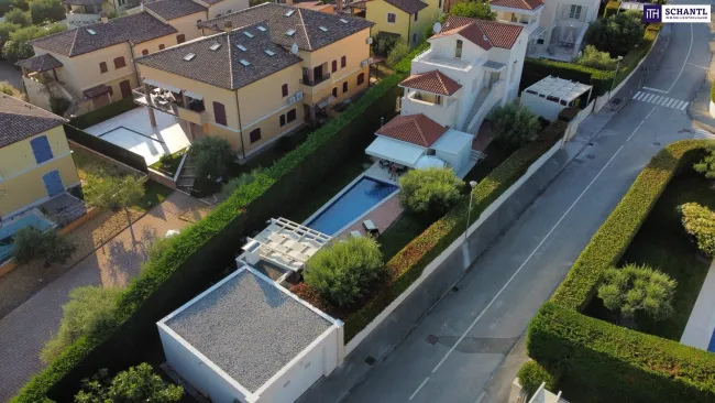 Mediterrane Villa mit Pool und Olivengarten nahe dem Meer in Istrien / Kroatien - Titelbild
