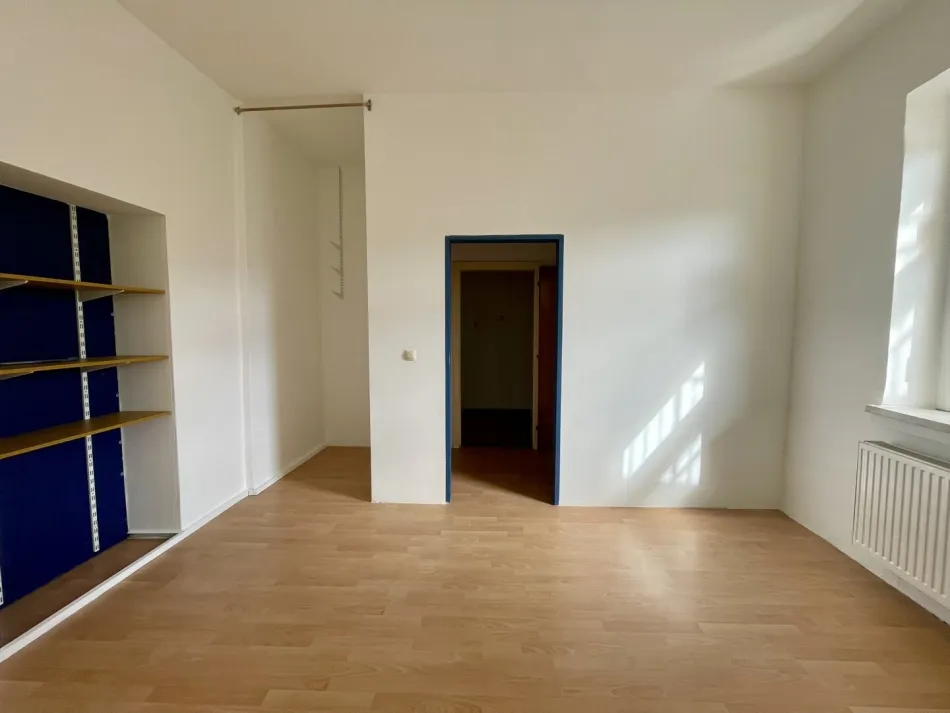 Schlafzimmer 1