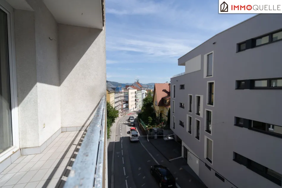 Kompaktes Wohnen mit Loggia - Helle Wohnung mit sonniger Loggia, viel Tageslicht und kurzen Wegen - Bild