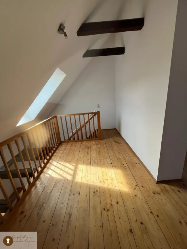 Höchst originelle Dachgeschosswohnung mit Galerie am Griesplatz zu verkaufen! - Bild