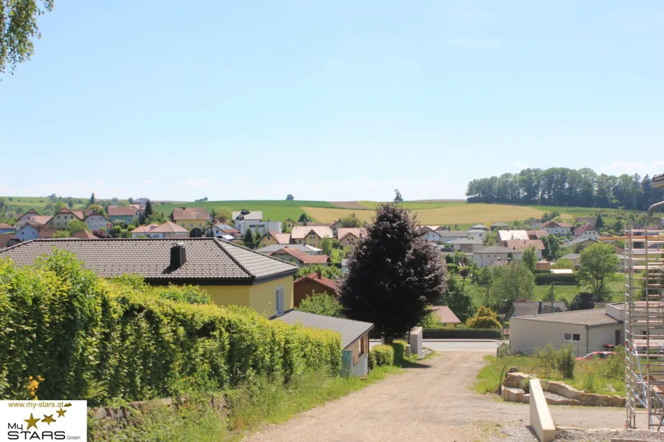 Baugrundstück mit traumhaftem Ausblick in Ruhelage, kein Bauzwang! - Titelbild